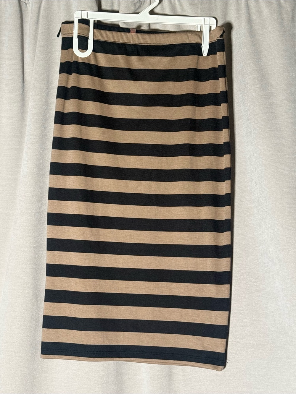 Mauve Striped Pencil Skirt Tan Black Size Medium Midi Stretch